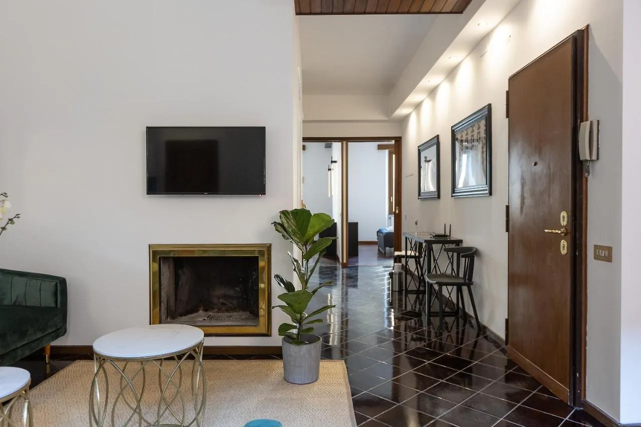 Borgo Terrace By Rental In Roma