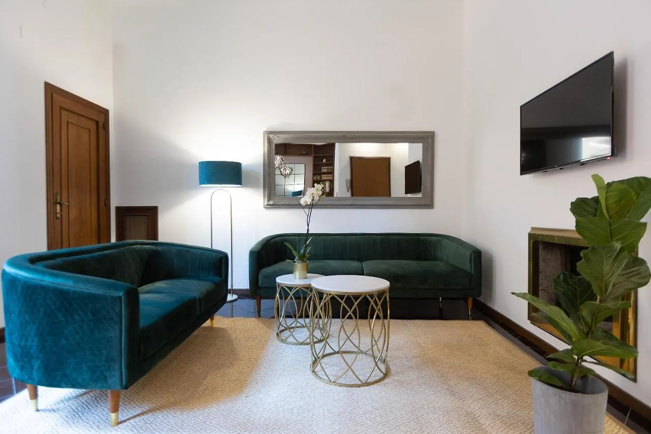 Borgo Terrace By Rental In Roma 0*,