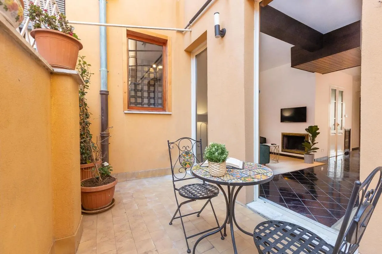 Borgo Terrace By Rental In Roma Daire