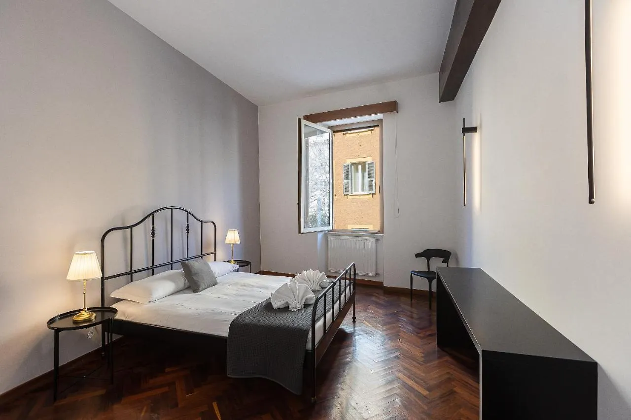 Borgo Terrace By Rental In Roma 0*,
